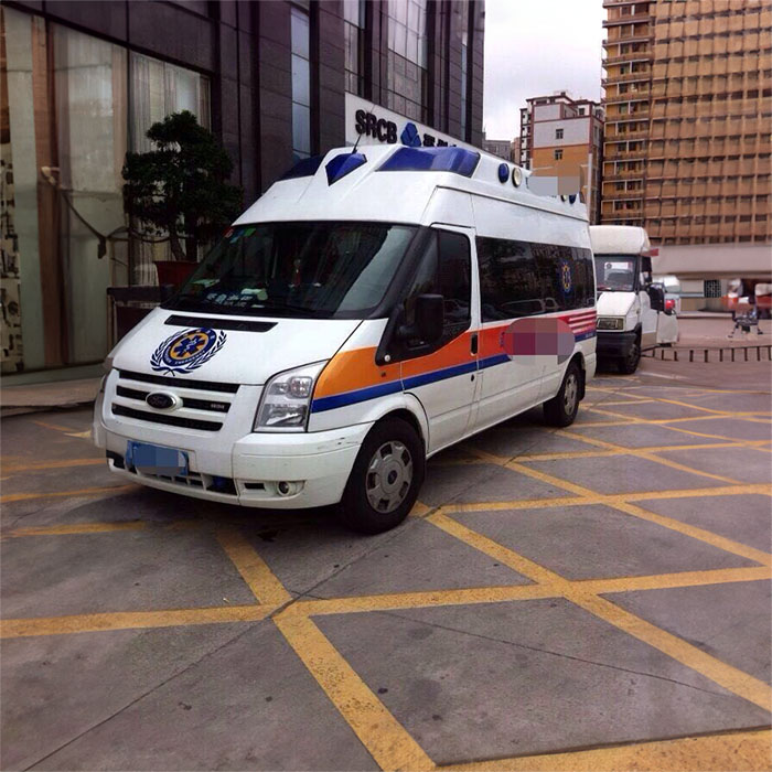 西宁私人救护车租赁费用