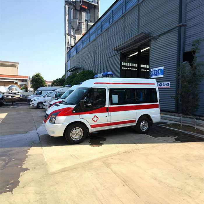 西宁出租私人救护车联系电话