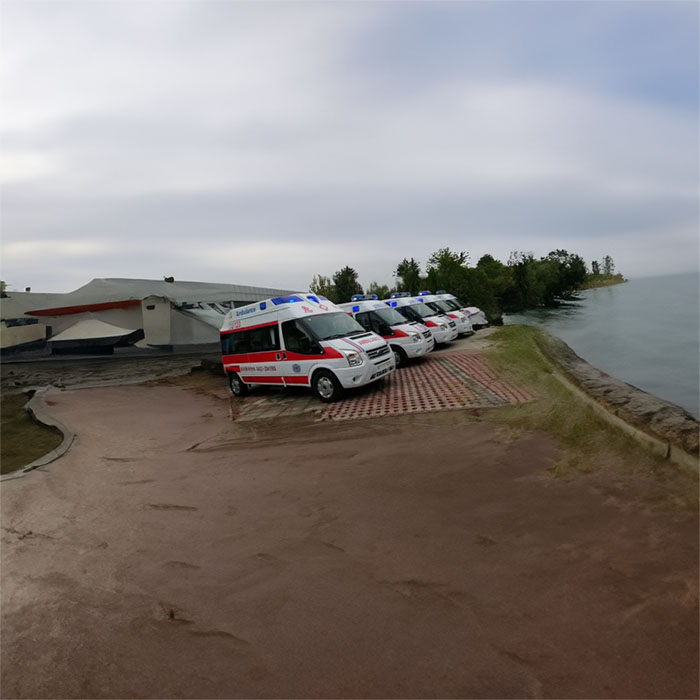 西宁出租急救车联系电话