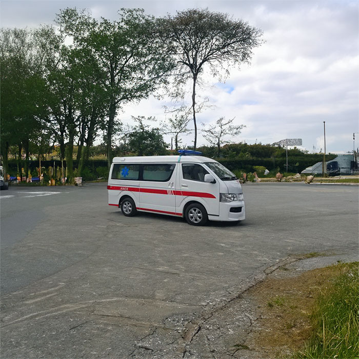 西宁私人救护车租车电话号码