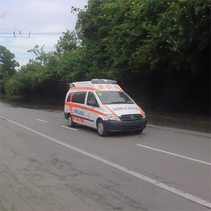 西宁租赁私人救护车电话