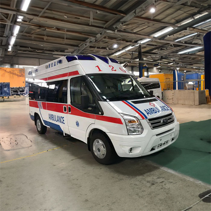 西宁出租私人救护车联系电话