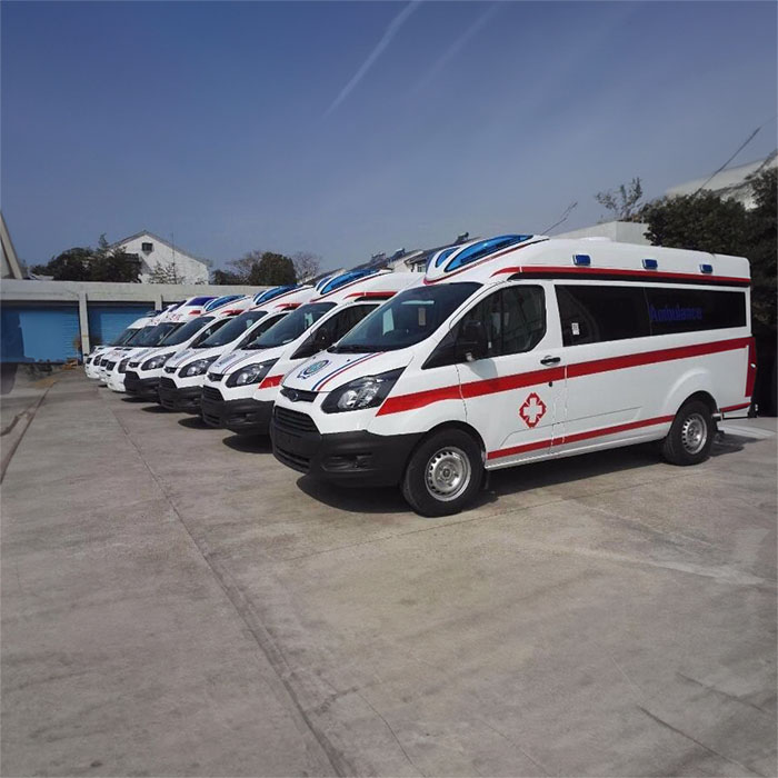 西宁私人救护车出租多少钱