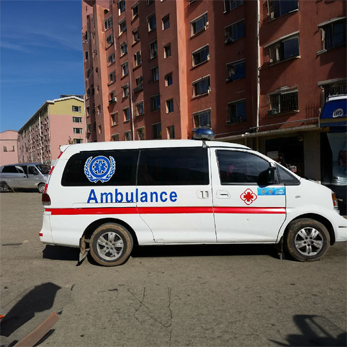 西宁出租急救车电话