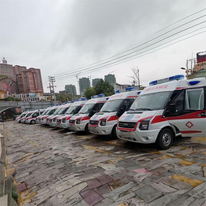 西宁私人救护车出租费用