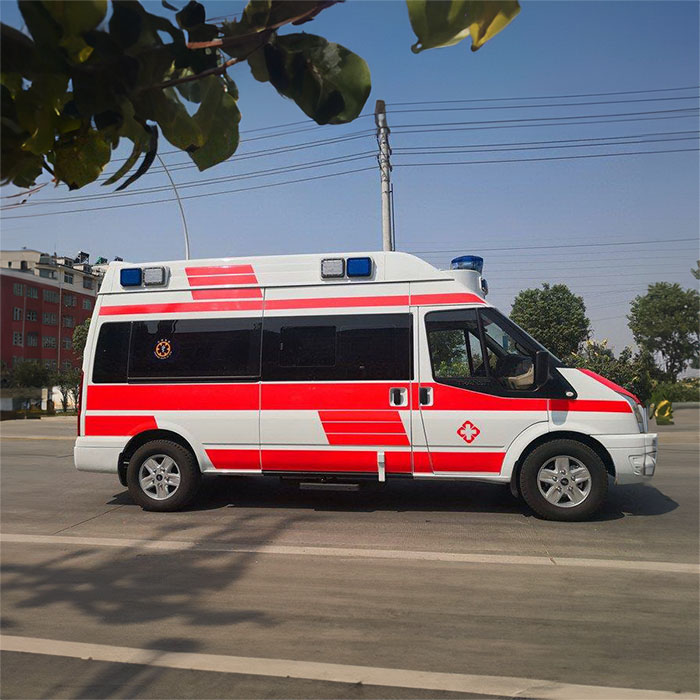 西宁出租救护车联系方式