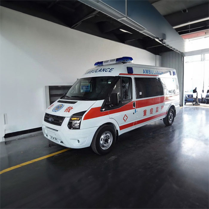 西宁私人救护车租赁收费