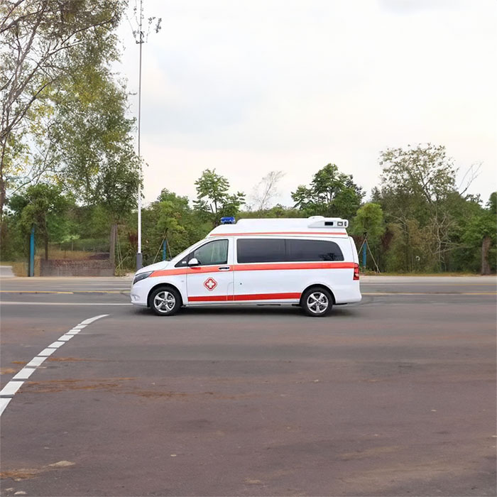 西宁私人救护车租赁电话号码