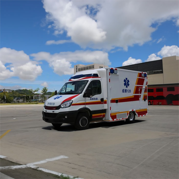 西宁出租私人救护车联系电话