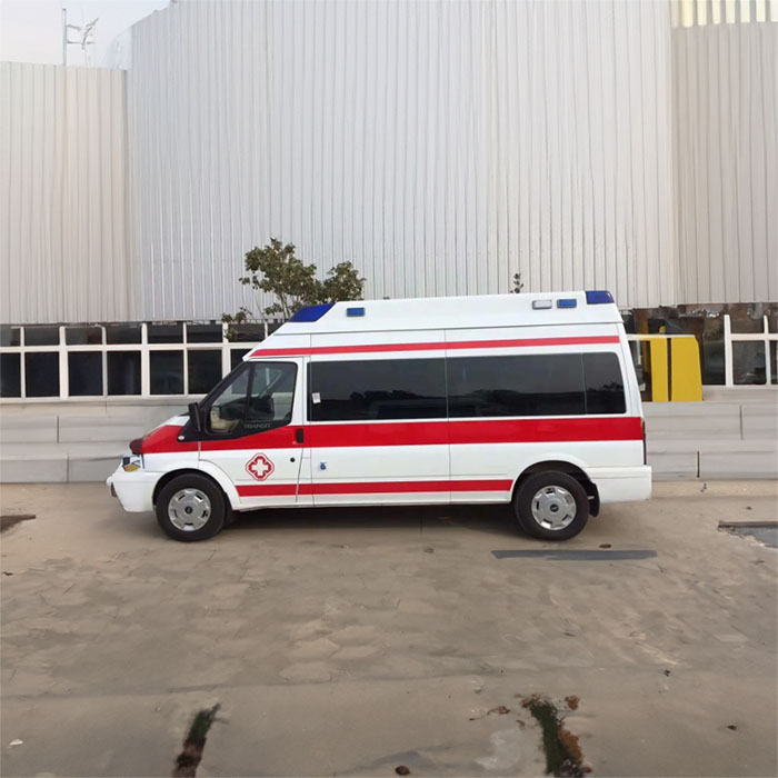 西宁救护车出租费用