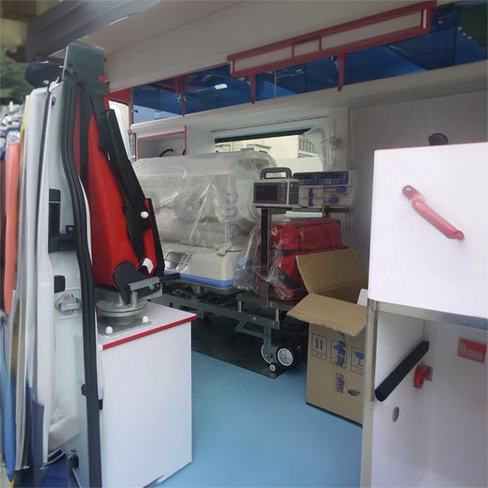 西宁出租私人救护车联系电话