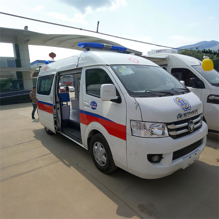 西宁私人救护车租赁费用