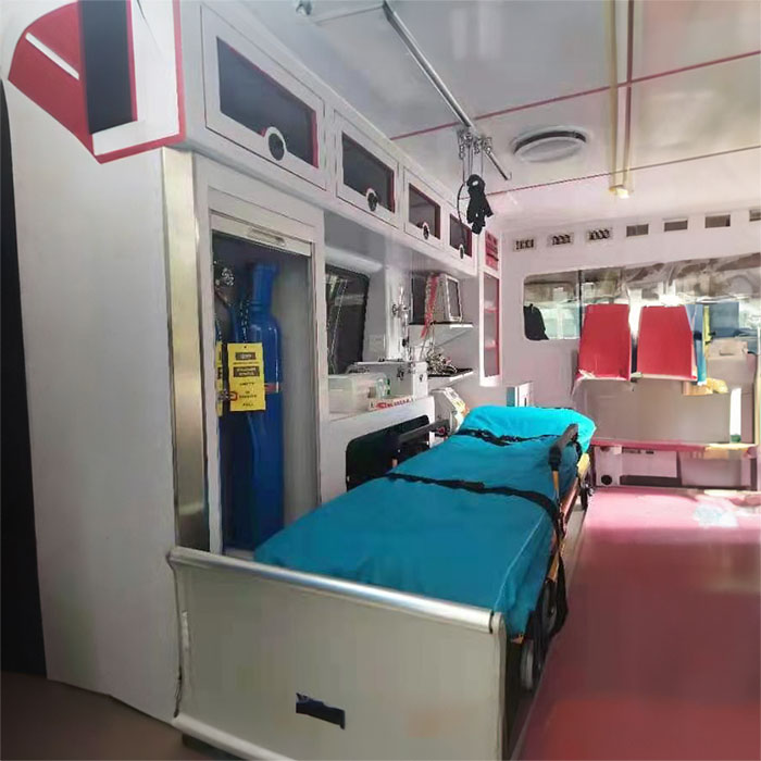 西宁救护车租赁电话