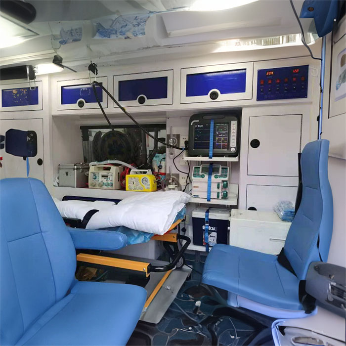 西宁私人救护车出租收费