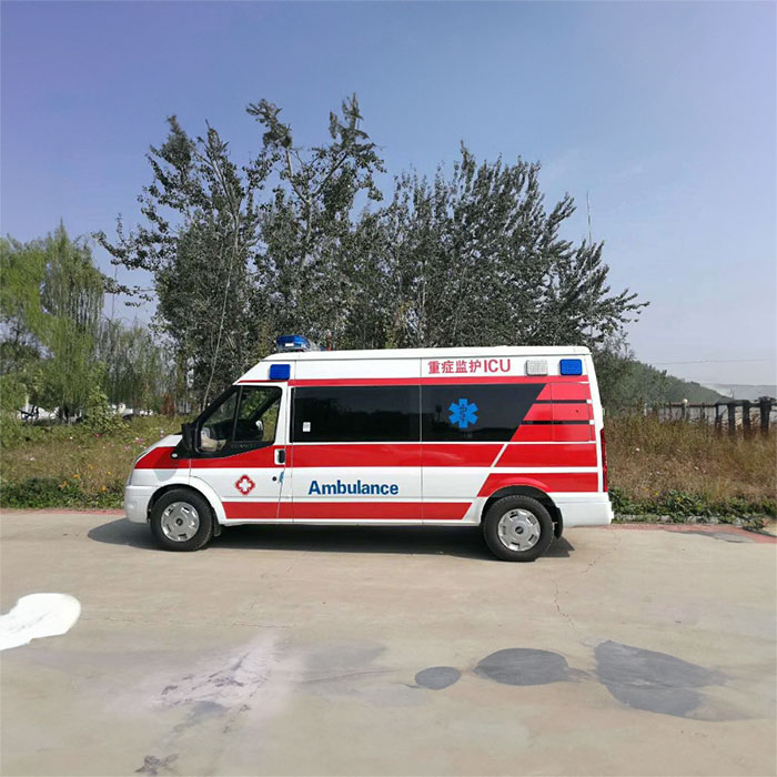 西宁私人救护车租赁收费