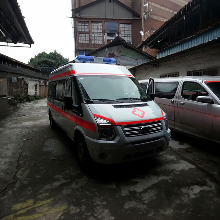 西宁私人救护车出租电话