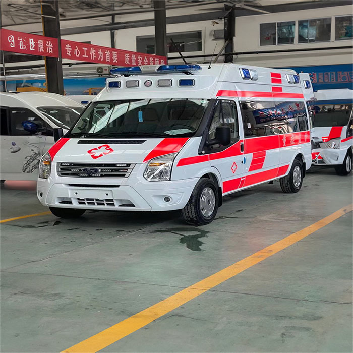 西宁私人救护车出租多少钱