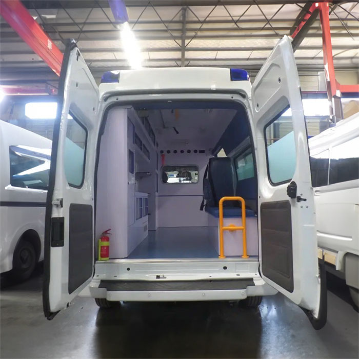 西宁私人救护车租赁收费标准