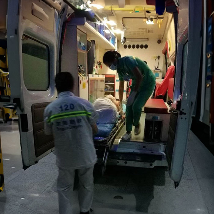 西宁急救车租赁联系方式