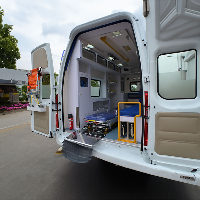 西宁出租救护车联系方式