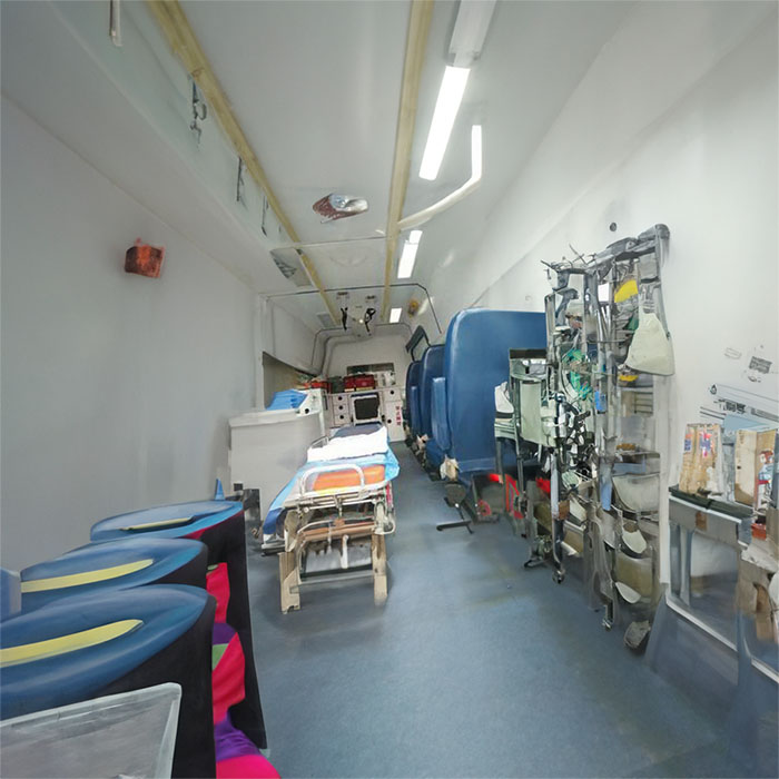 救护车里面的电击设备除颤器介绍