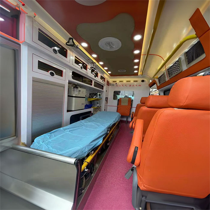 青海省第三人民医院租赁私家救护车转院到广东茂名救护车出租服务 长途转运服务多少钱