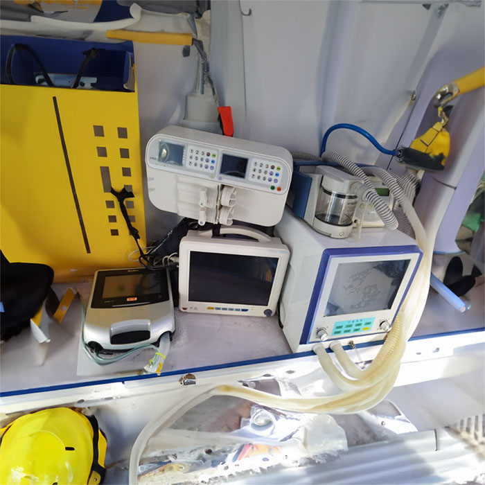 青海省西宁精神卫生防治院租赁私家救护车到内蒙古乌兰察布跨省救护车出租哪个好