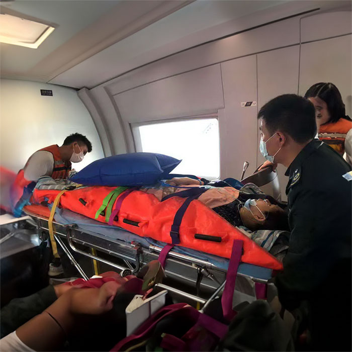 西宁市城西区虎台社区卫生院租赁正规救护车到广东河源出租救护车一般多少钱