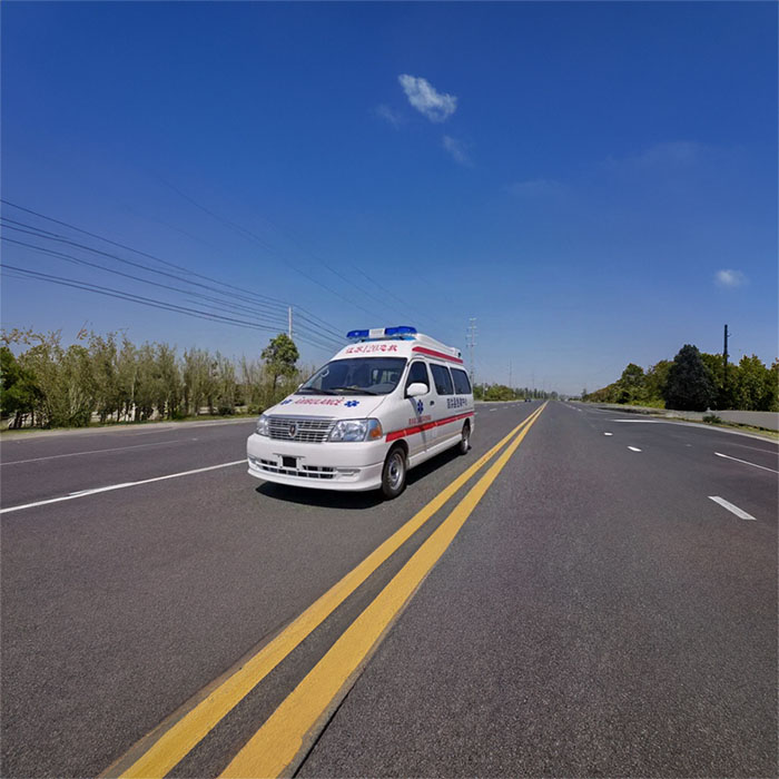 西宁超微骨科医院预约私人救护车转运到江苏泰州私人120救护车出租多少钱