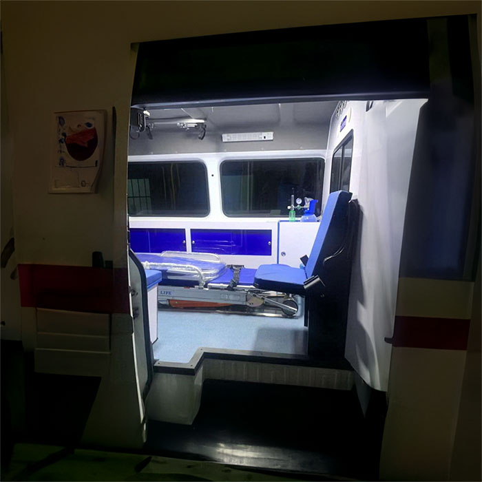 青海大学附属医院租私家救护车转院到湖北荆州救护车出租收费多少