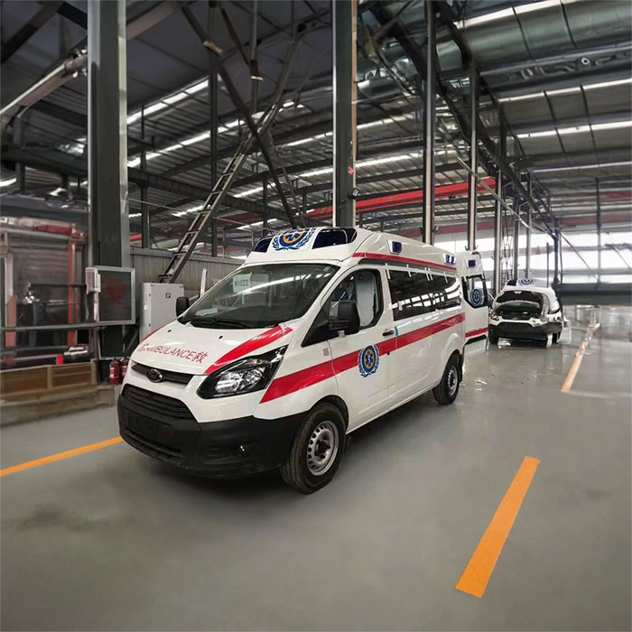 青海红十字医院青海省监狱管理局中心医院120私人救护车租赁到新疆巴音郭楞正规救护车出租电话多少