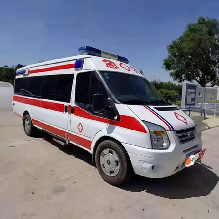 青海省第四人民医院（青海省传染病医院）租私家救护车转院到广东清远医院救护车出租是多少钱一公里