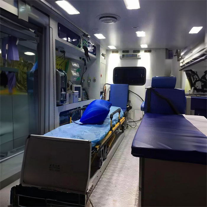 青大附院租赁私家救护车转院到甘肃庆阳私人救护车出租哪里找