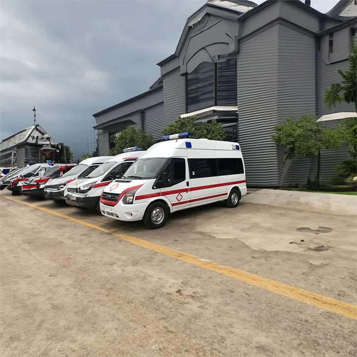 青海西宁仁济医院南川西路分诊部预约私人救护车租赁到广东中山救护车租赁多少钱出租公司