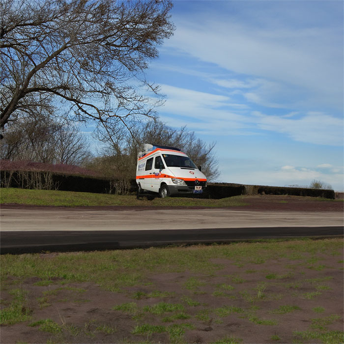 青海西宁海峡妇儿医院出租急救车护送到安徽合肥转院救护车出租要多少钱