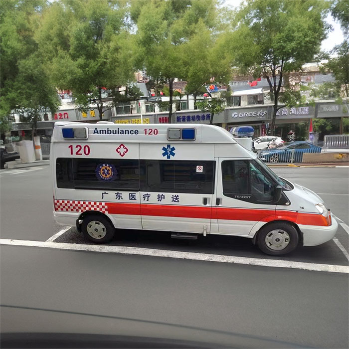 青海省康复医院私人救护车出租到内蒙古锡林郭勒盟医院救护车叫一次多少钱 出租公司