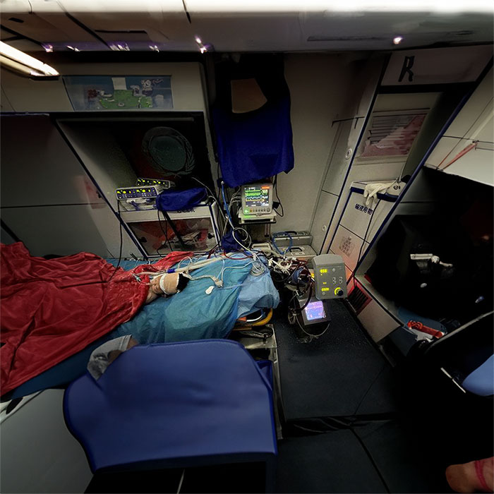 西宁市中医院租私家救护车转院到四川成都救护车出租要多少钱