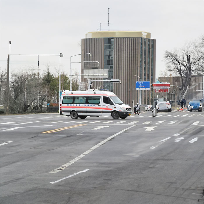 青海省精神卫生防治院租120私人急救车到广东广州救护车出租哪里有