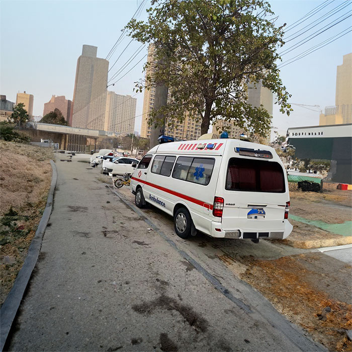 青海省第四人民医院(青海省传染病医院)租用私人救护车护送到河南洛阳哪里有私家救护车出租