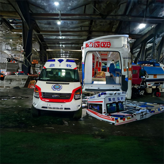 青海省第三人民医院救护车出租到湖北咸宁120救护车出租费多少钱