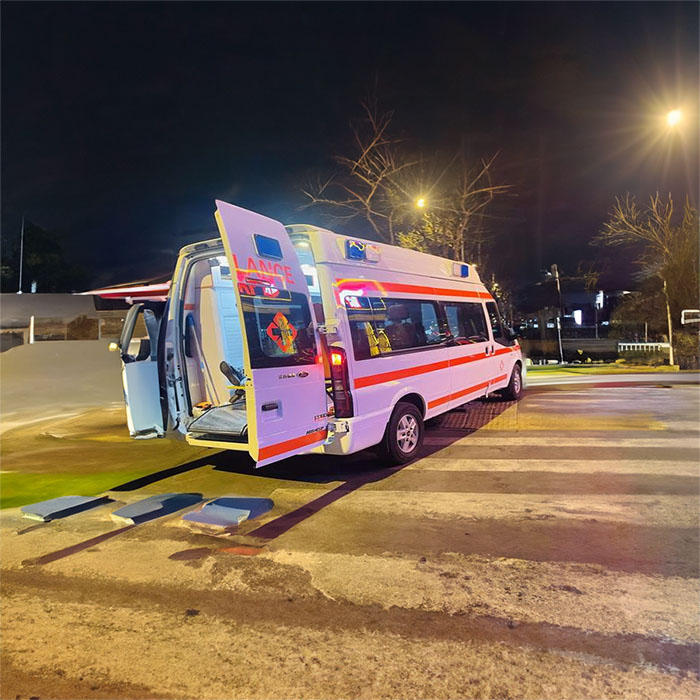 城东区长途出租救护车 2023已更新(今日价格)