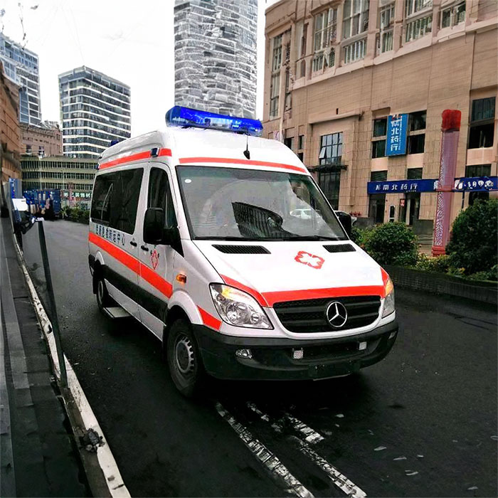 青大附院租救护车到青海海北救护车出租车多少钱一公里