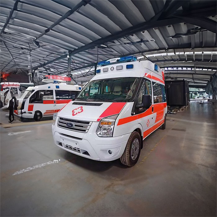 西宁市湘润医院租赁私人救护车转运到新疆塔城救护车出租收费多少钱