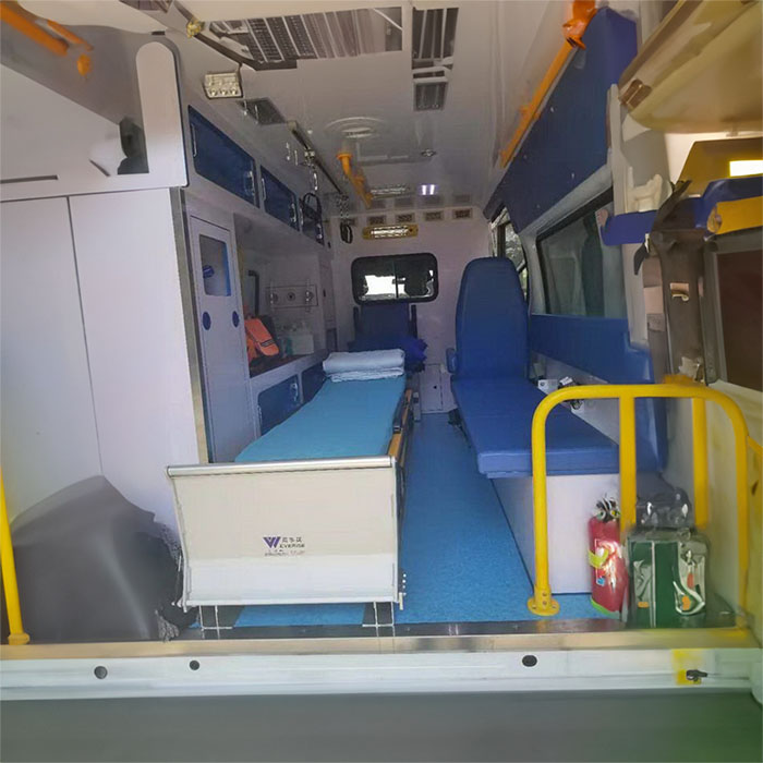 青大附院租救护车到广东湛江正规救护车出租哪个公司好