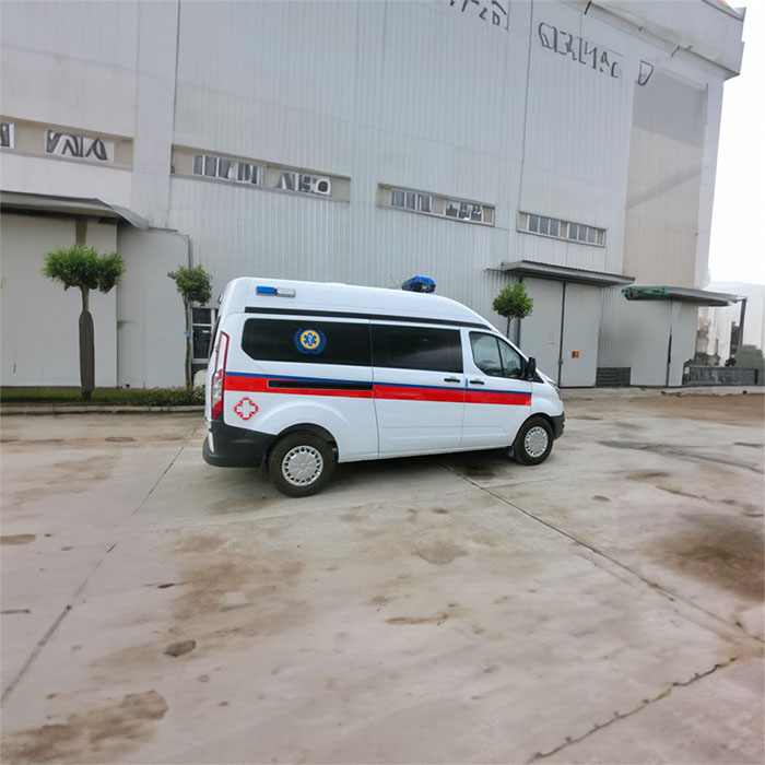 青海省西宁传染病专科医院出租急救车护送到山东威海救护车出租价格大概多少钱一公里