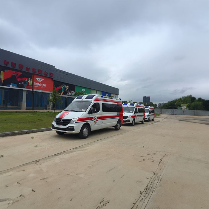 青海大学附属医院租用私人救护车护送到安徽亳州出租救护车一般多少钱一辆