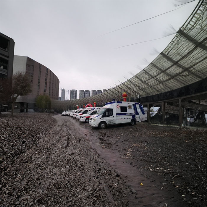 青海省妇产儿童医院私人救护车出租到河南郑州转院救护车出租要多少钱