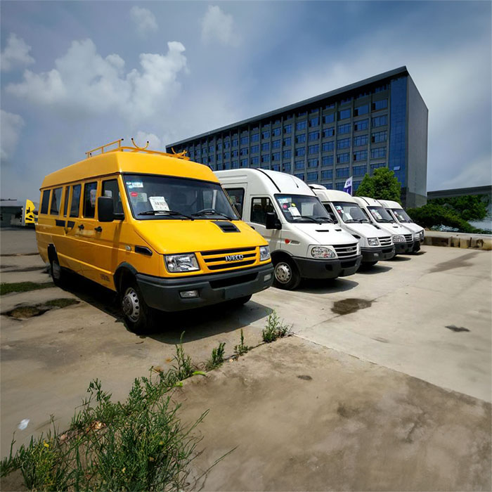 青海省西宁人民医院120私人救护车租赁到宁夏固原救护车辆出租价格多少