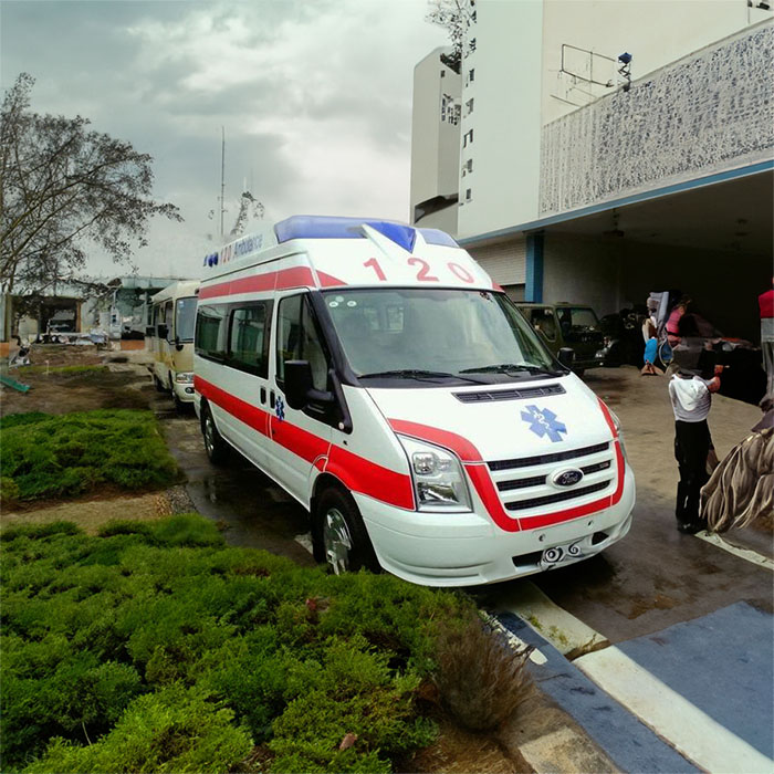 青海省第四人民医院(青海省传染病医院)120私人救护车租赁到新疆可克达拉救护车出租 多少钱一辆