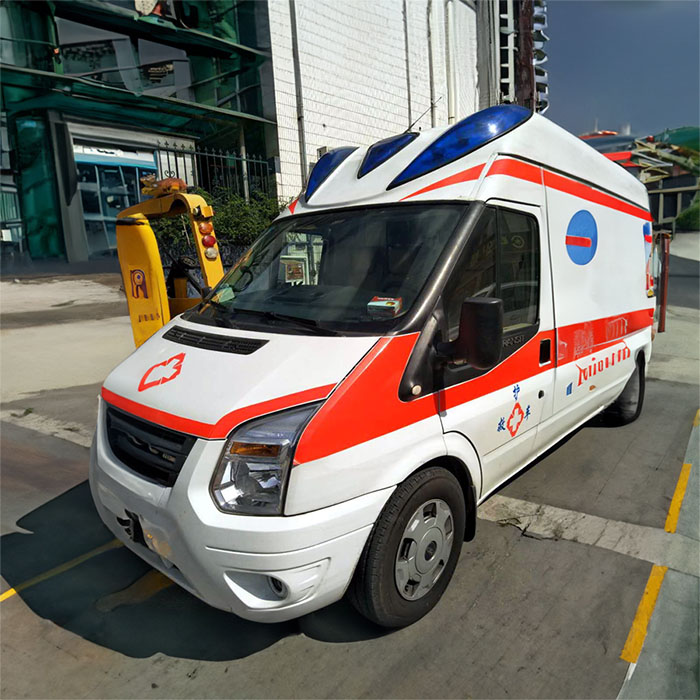 青海红十字医院青海省监狱管理局中心医院租私人救护车转院到甘肃临夏救护车出租多少钱